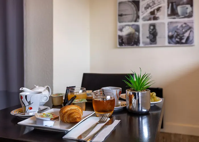 Eden - Metz Nord - - Porte Du Luxembourg - A31 Hotel 3*